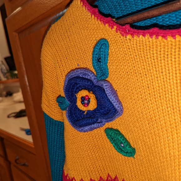 Vintage SKY wear Pink Blue Floral Flower Embellished Women size M Sweater - Picture 7 of 11